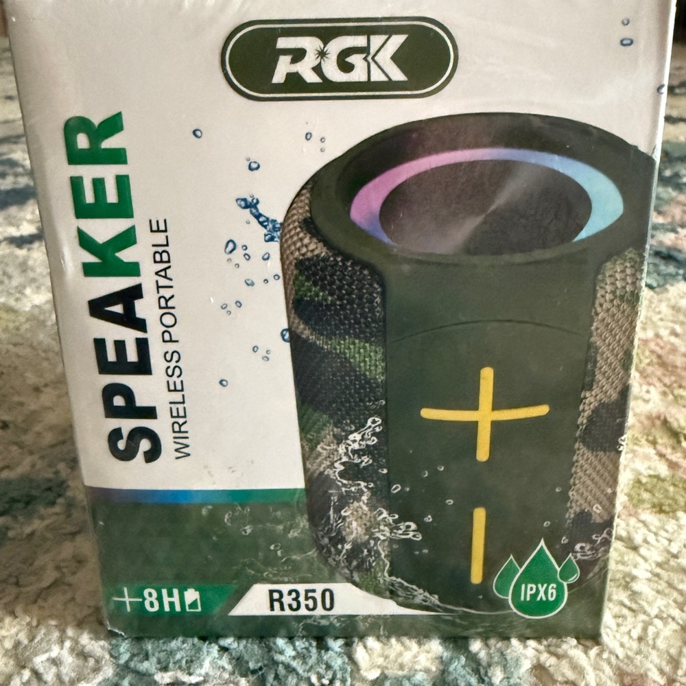 GK R350 Wireless Speaker - Green Camouflage